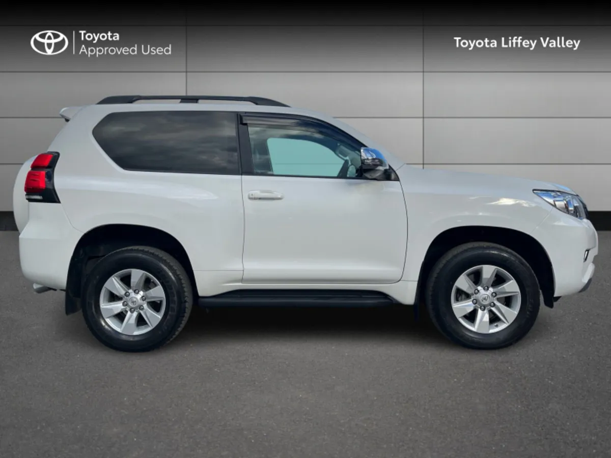Toyota Land Cruiser LAND CRU CRUISER SWB A AUTO 2D - Image 3