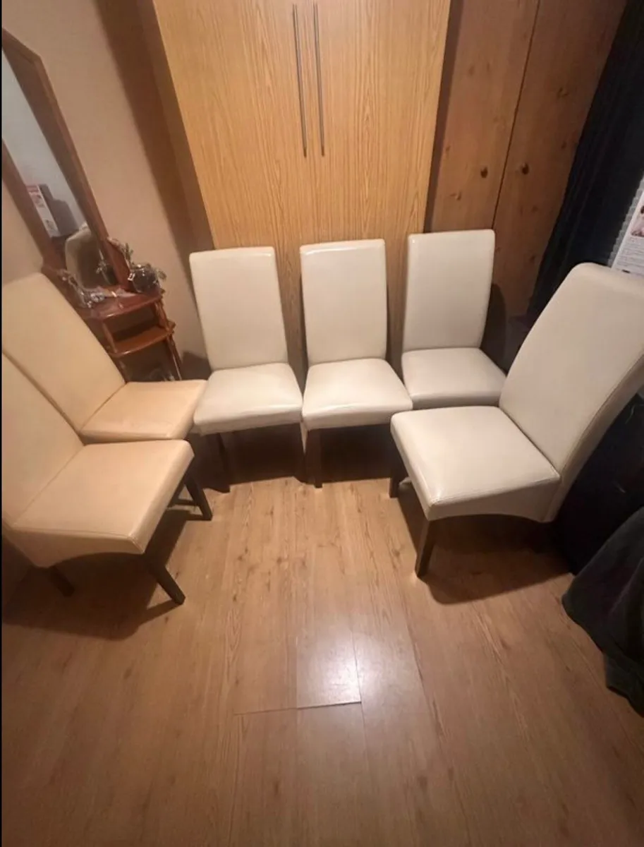 6 faux leather dining room chairs - Image 3