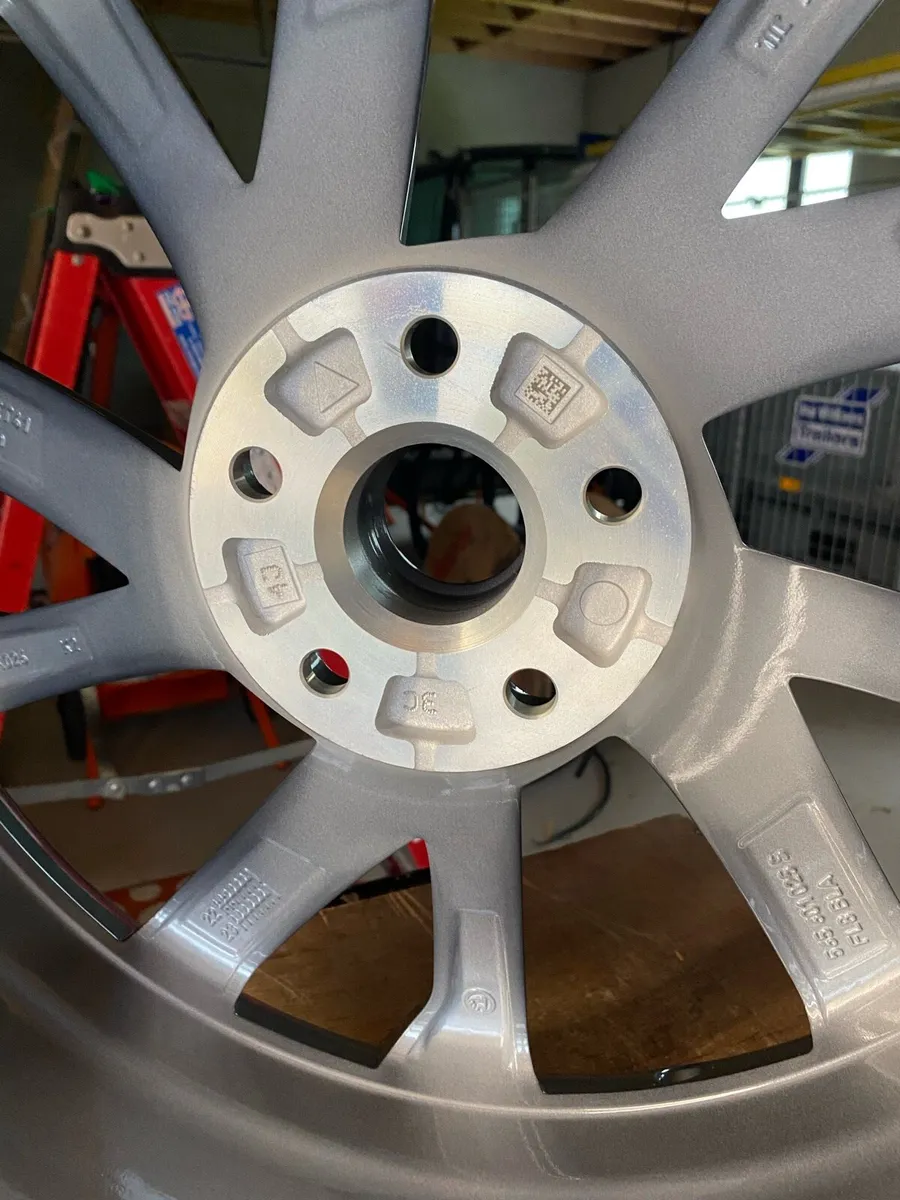 Vega 20” Skoda Alloy Wheel New / Unused - Image 4