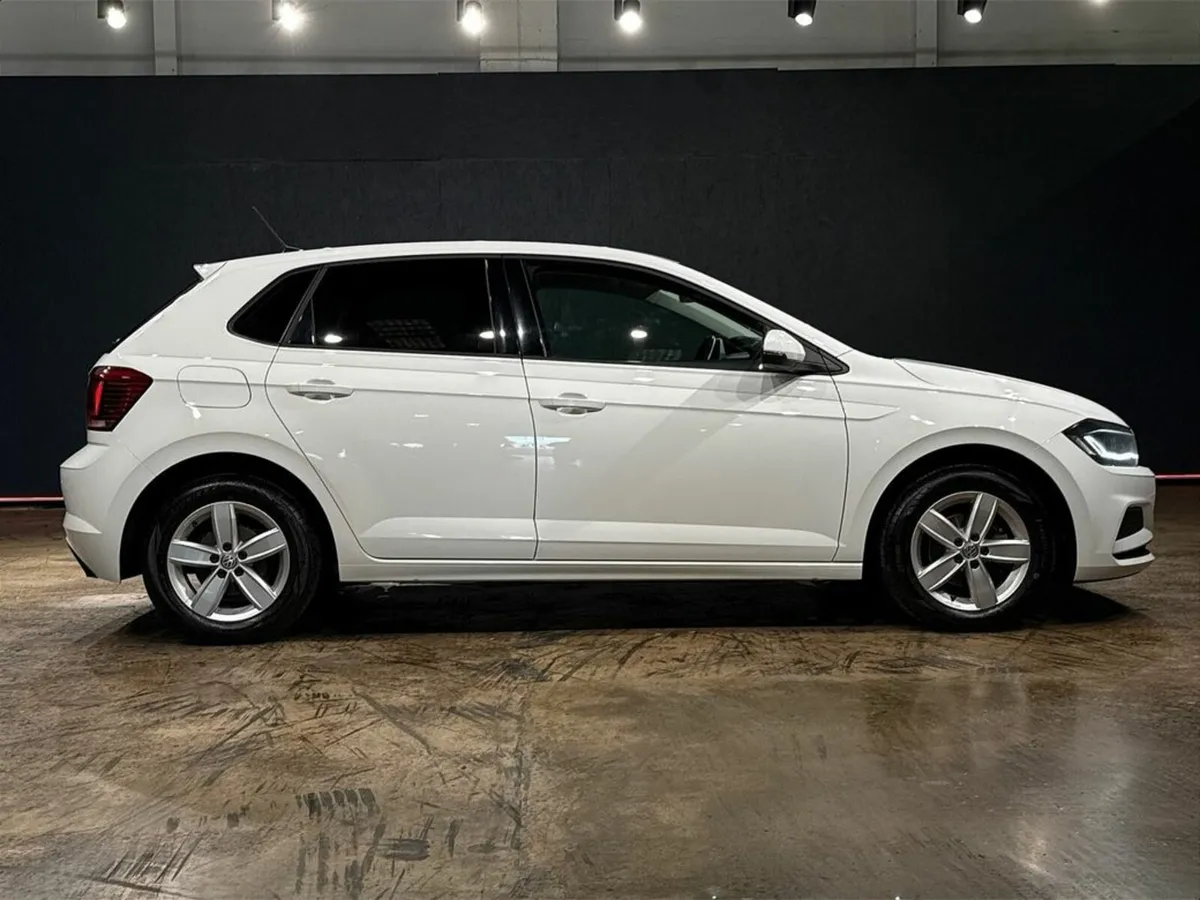 Volkswagen Polo 1.0 AUTOMATIC - CRUISE CONTROL - R - Image 2