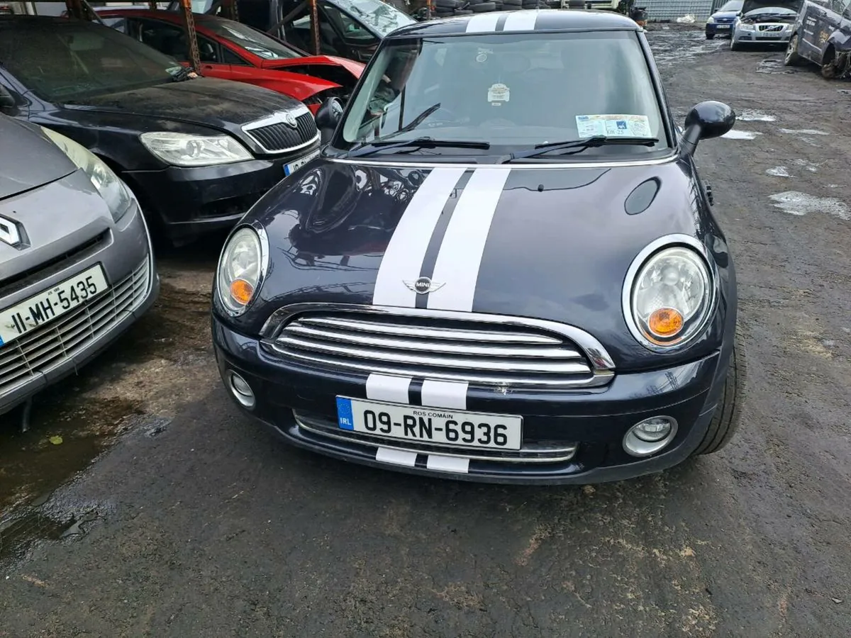 09 Mini Cooper petrol breaking for parts - Image 1