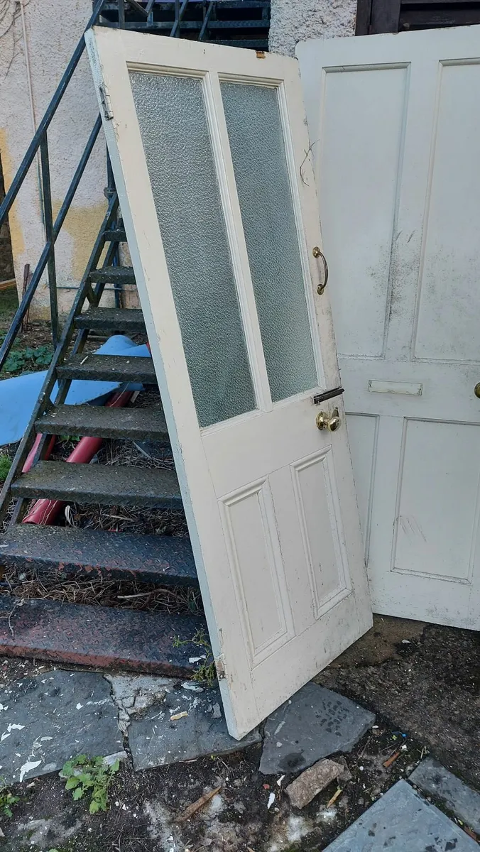 Fire doors and glass doors - Image 2