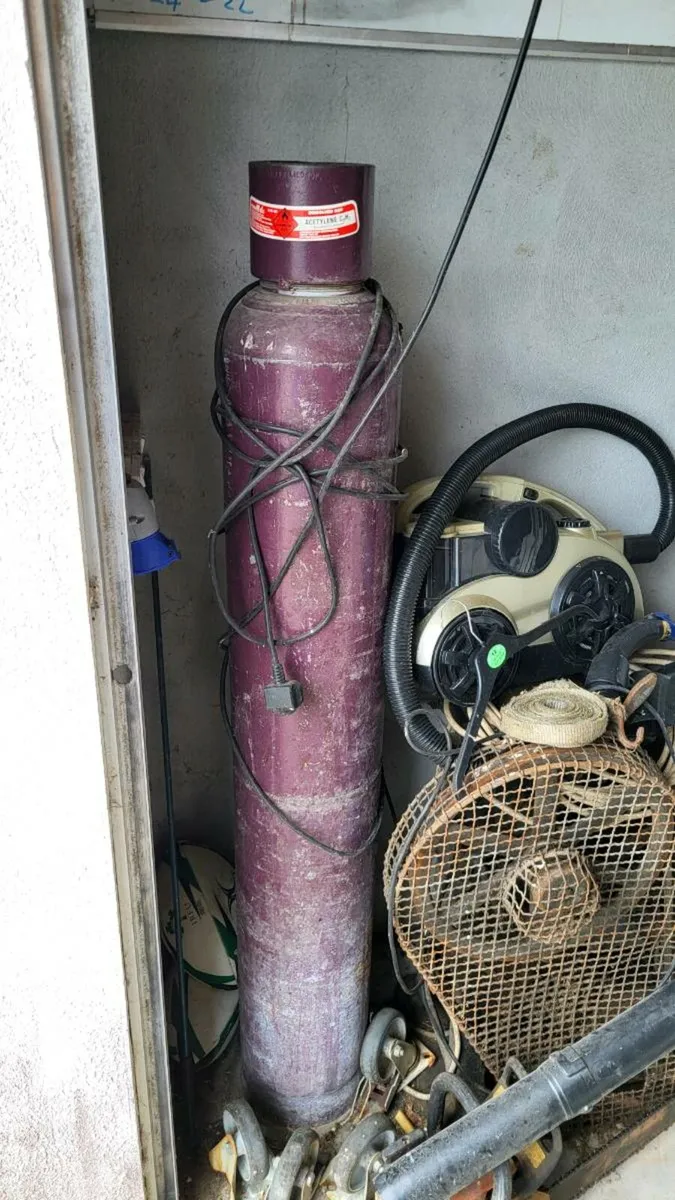 Acetylene Bottle - Image 1