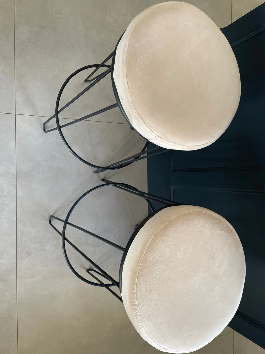 Stools - Image 2