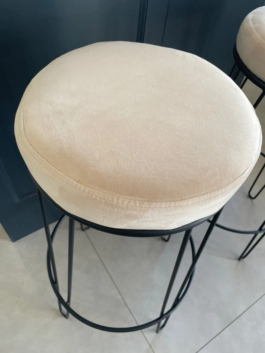 Stools - Image 3