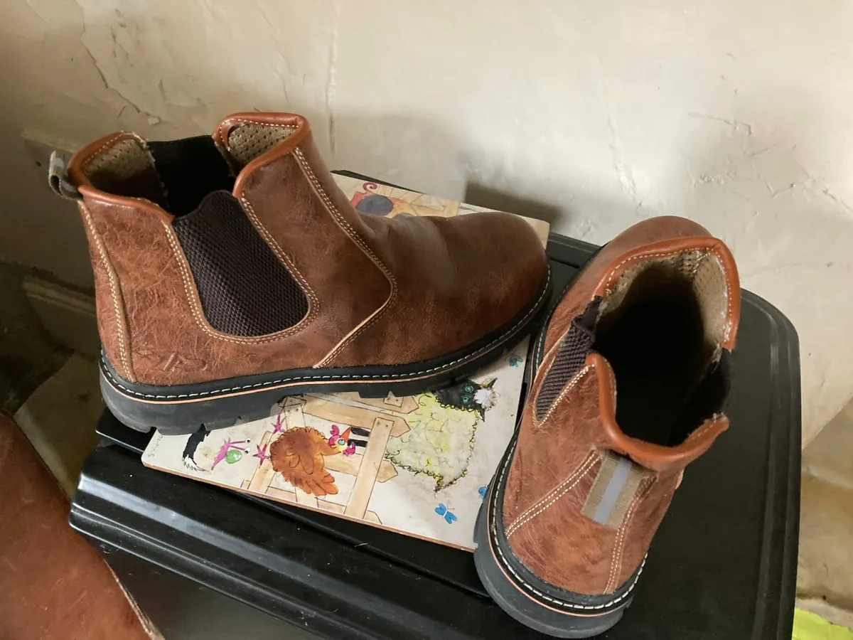 Men's Leather Safety Boots - Image 2