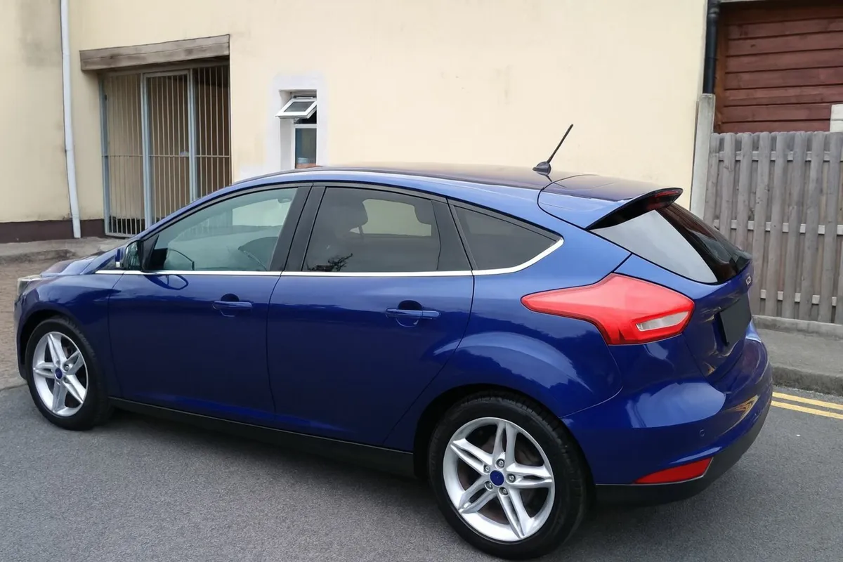 Ford Focus 2018 - Image 3