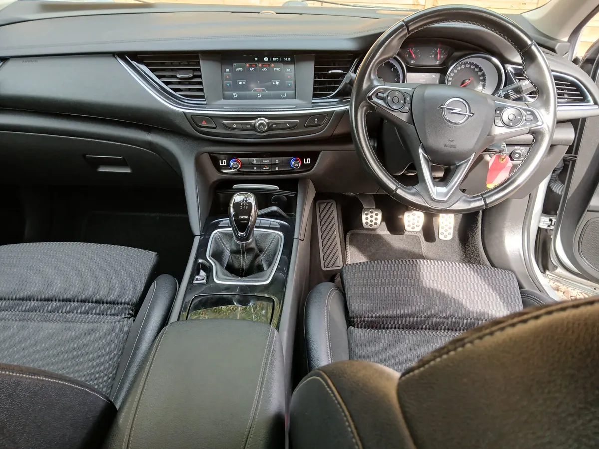 🆕️2021 Opel Insignia 1.6 Turbo ecoTEC SRi🆕️ - Image 4