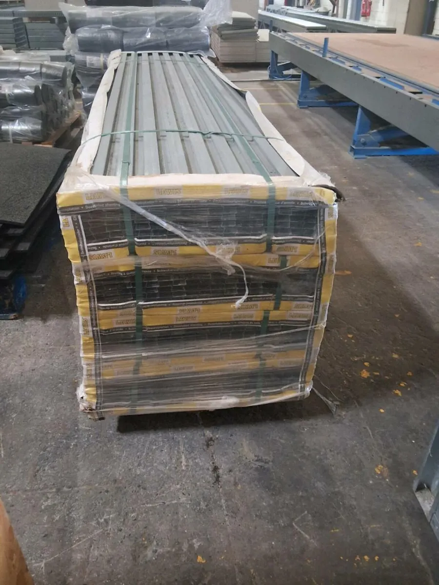 Lewis deck dovetailed sheeting - Image 1