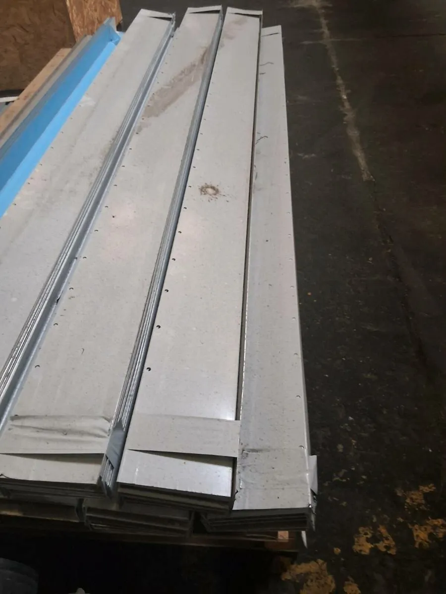 Metal base trays - Image 1