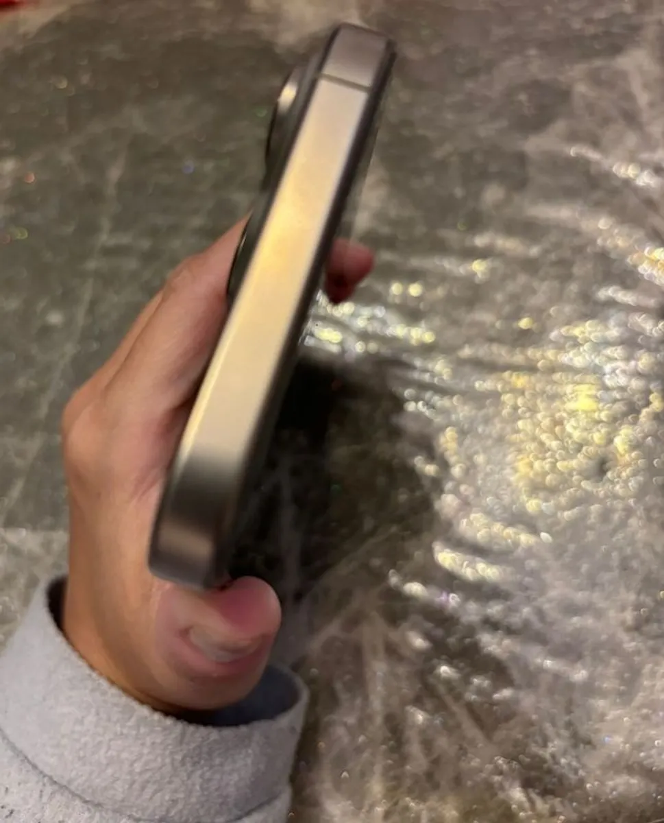 Iphone - Image 2