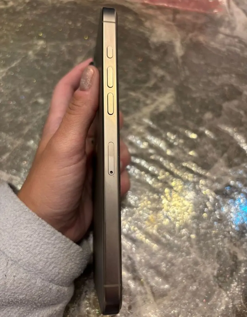 Iphone - Image 3