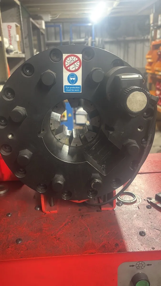 Hydraulic pipe machine - Image 3
