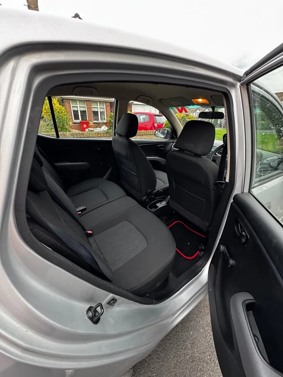 Hyundai i10 2011 - Image 4