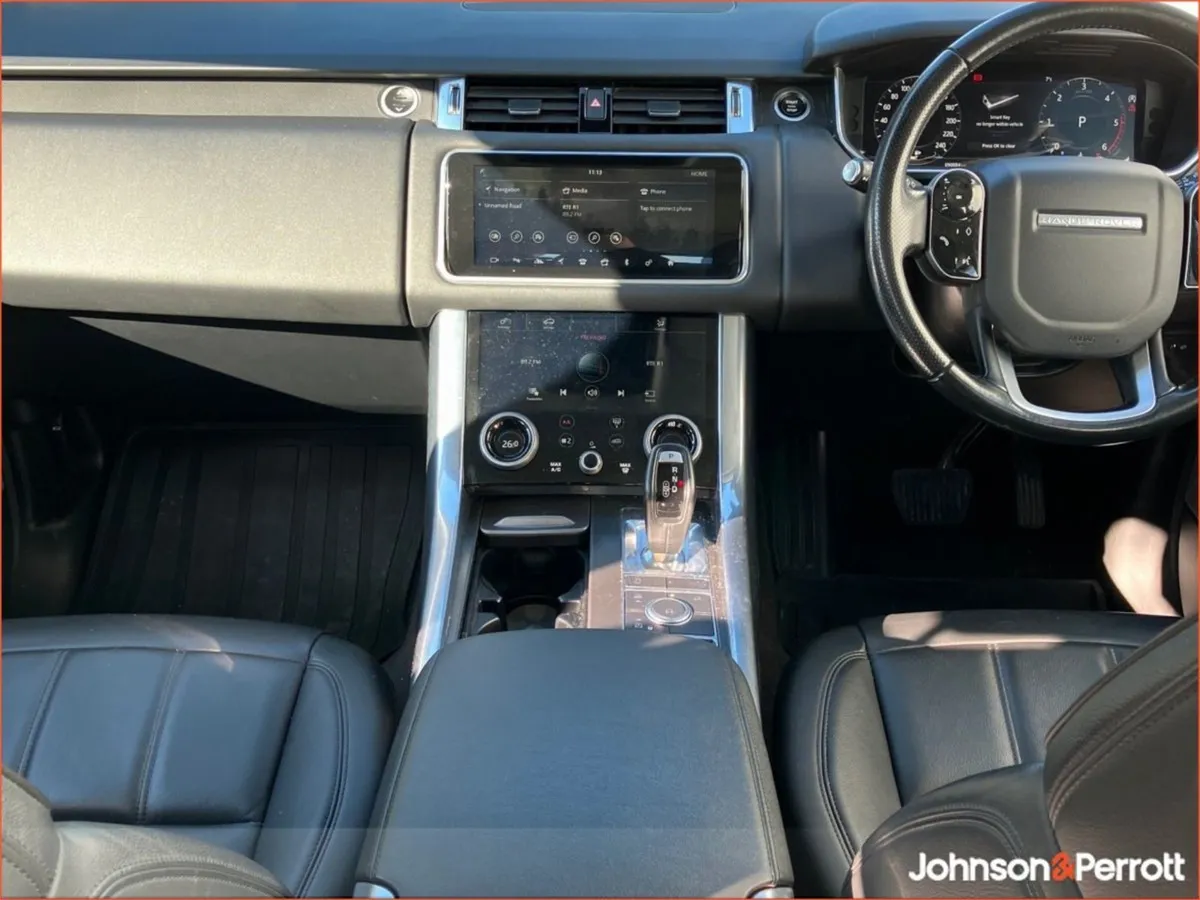 Land Rover Range Rover Sport 3.0d I6 300 PS / Sep - Image 4