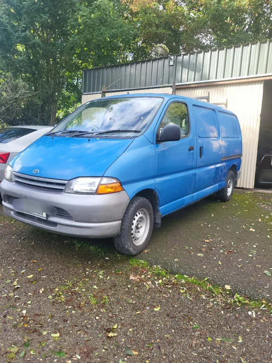 Toyota HI ACE - Image 2