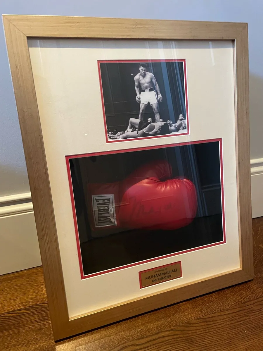 Muhammad Ali Signed Glove - Image 1