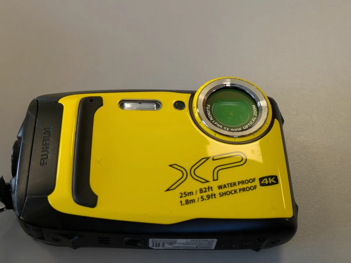 Fujifilm XP140 - 16MP waterproof 💦 digital camera - Image 2