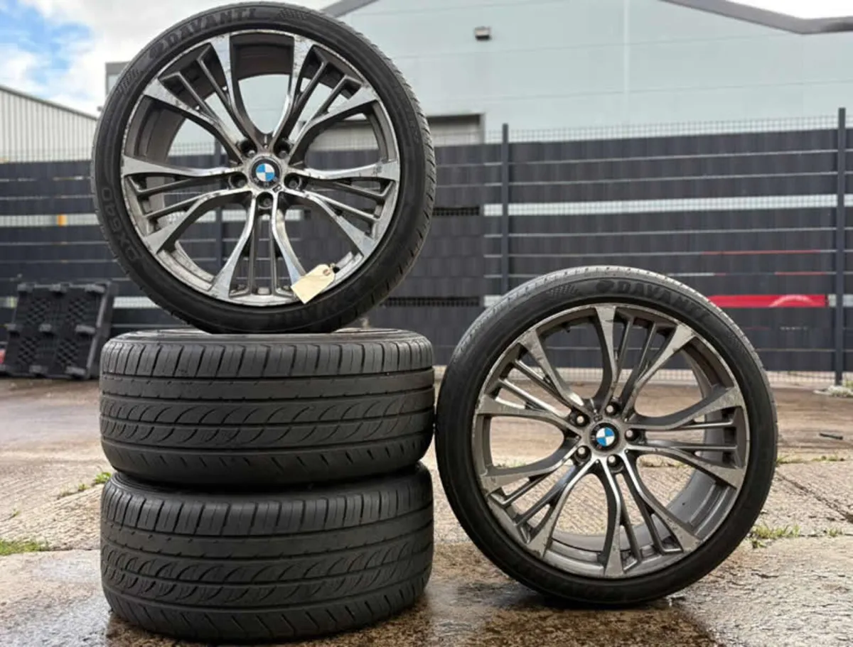 22" 599 Style Alloy Wheels & Tyres for BMW X5 F - Image 1