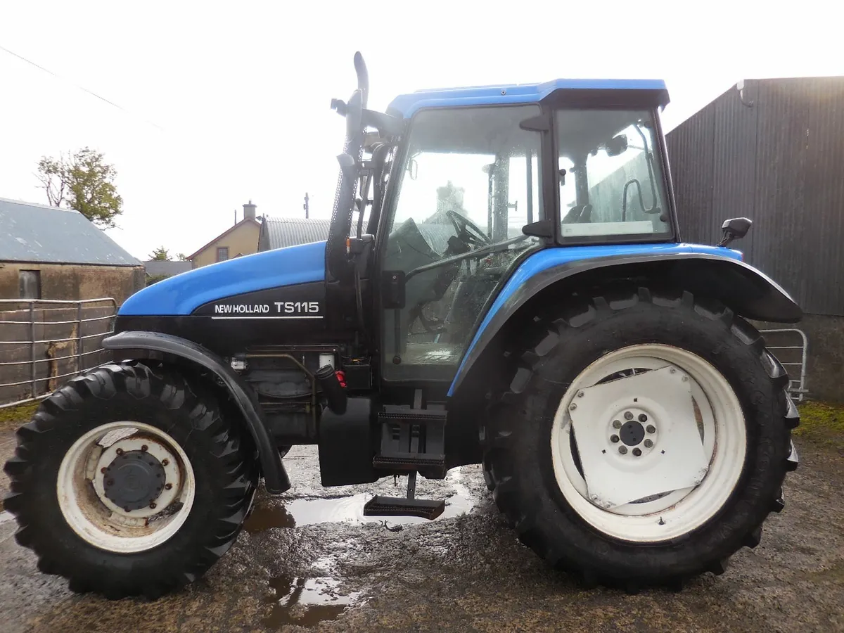 2001 NEWHOLLAND TS115 - Image 2
