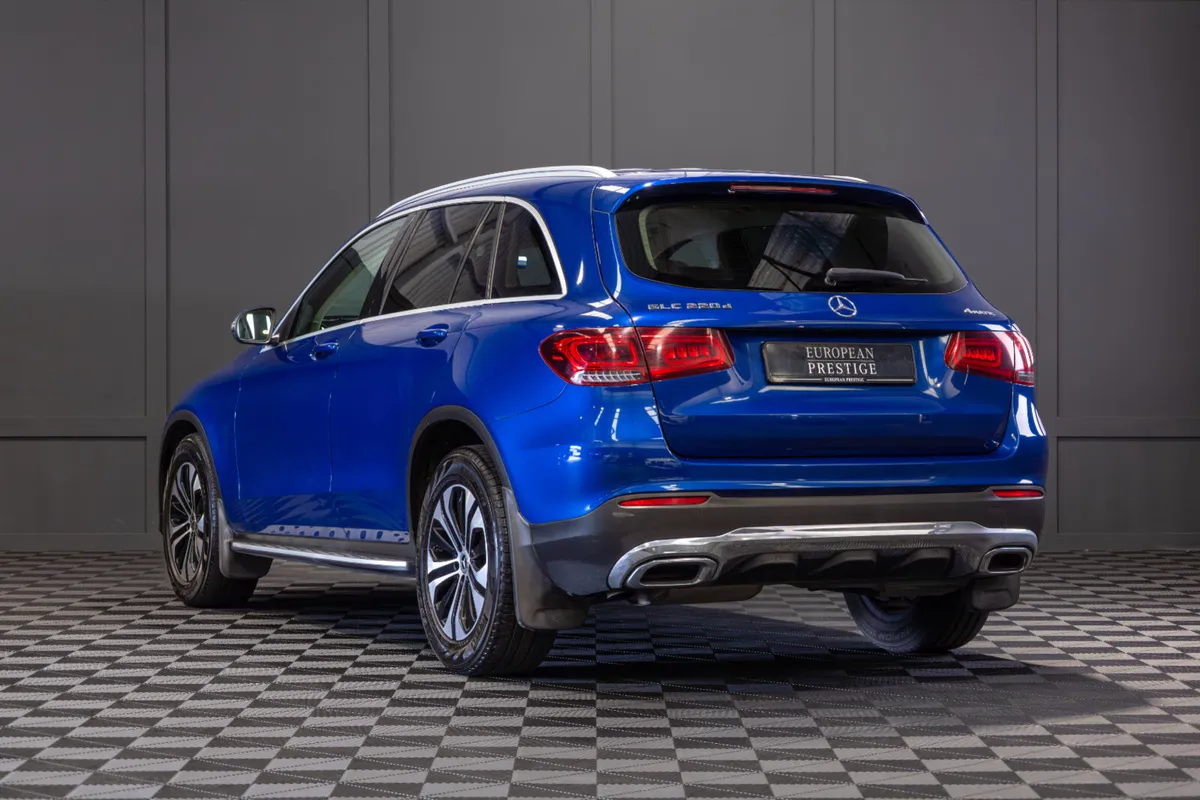 192 Mercedes-Benz GLC 220d 4Matic - Image 4
