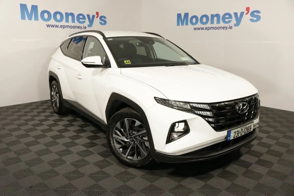 Hyundai Tucson Executive 1.6l Diesel SUV - Image 1