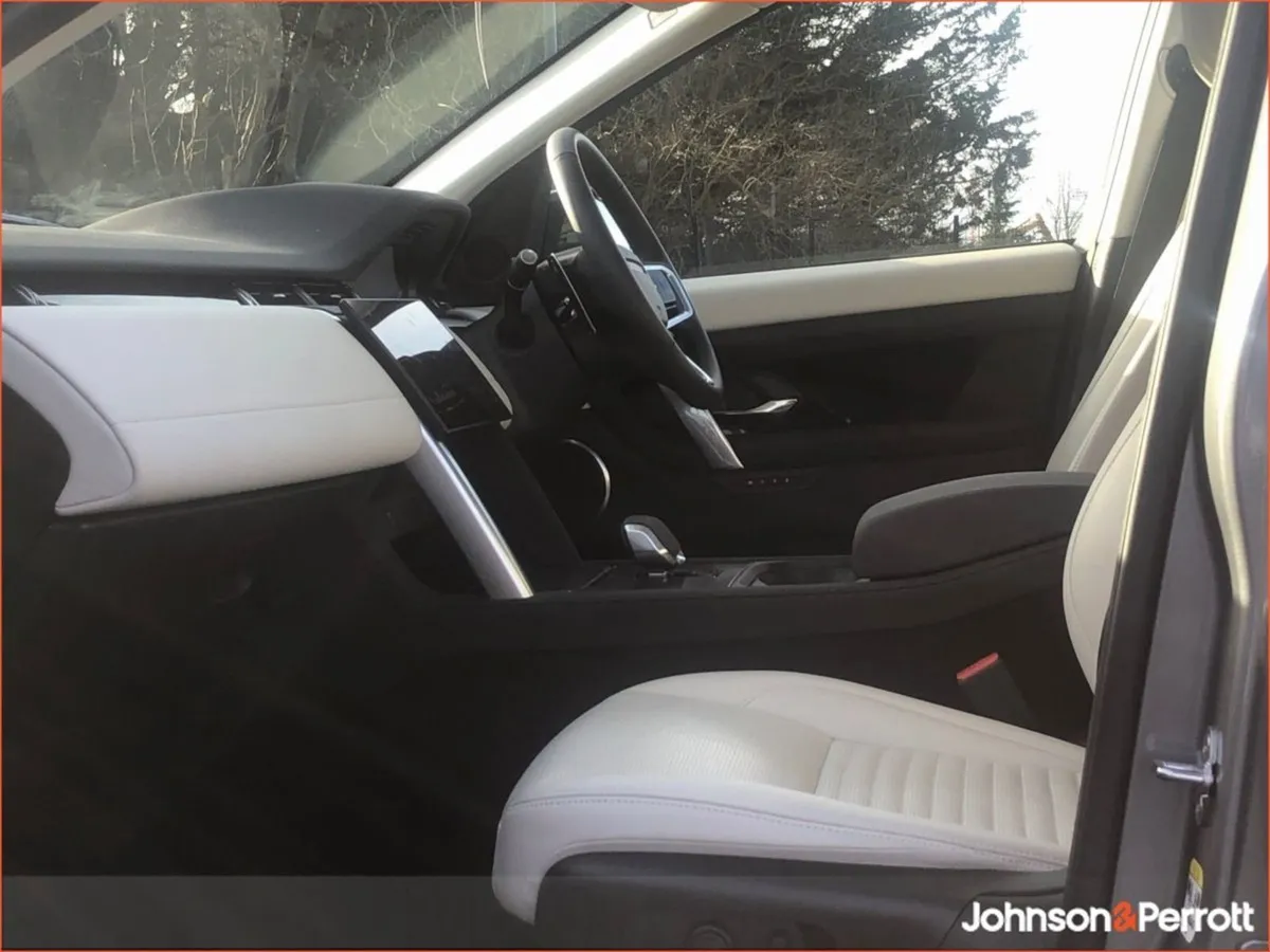 Land Rover Discovery Sport 1.5 I3 Phev 309 PS AWD - Image 4