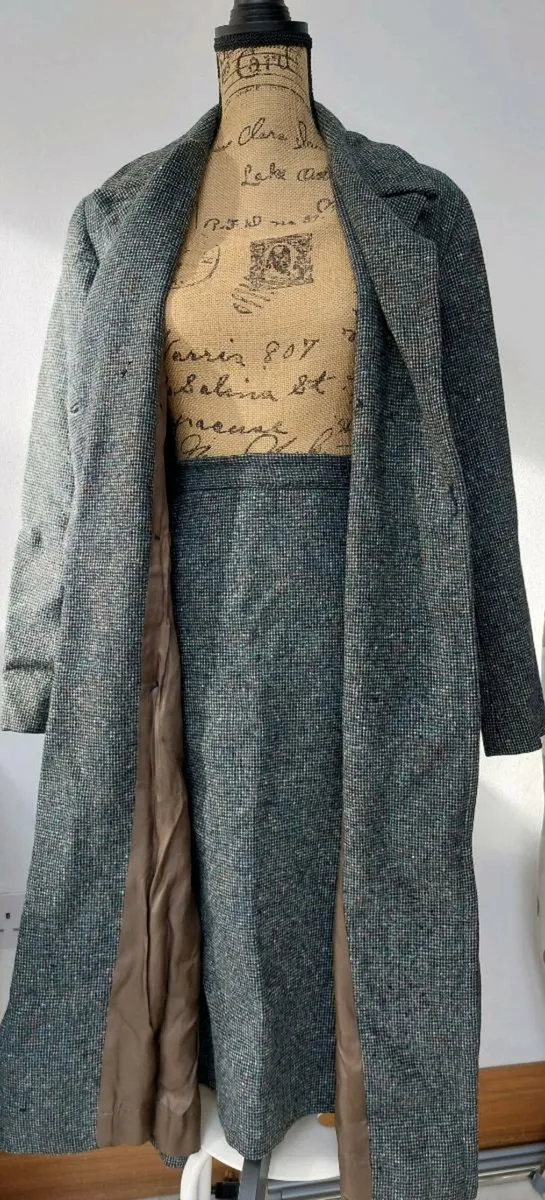 Tweed ladies Coat - Image 3