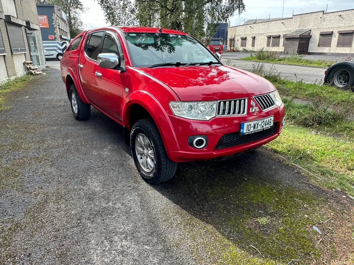 MITSUBISHI L200 DOE & TAX - Image 4