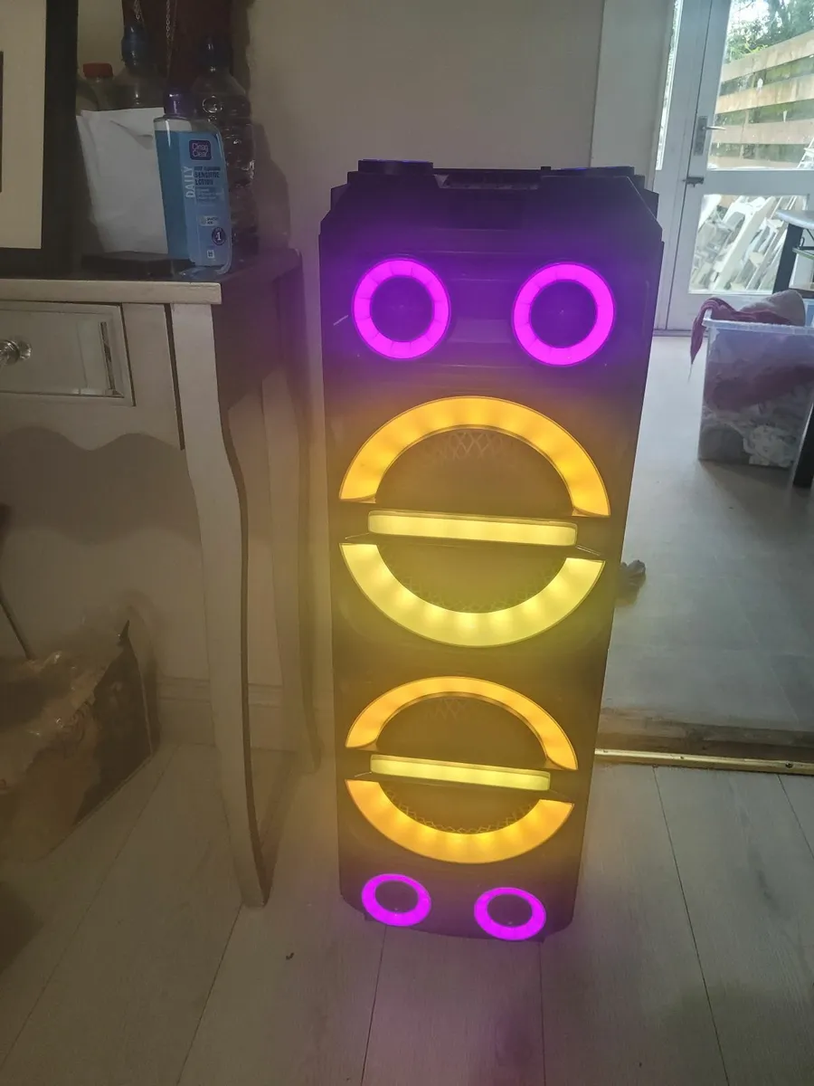 Bluetooth speaker - Image 1