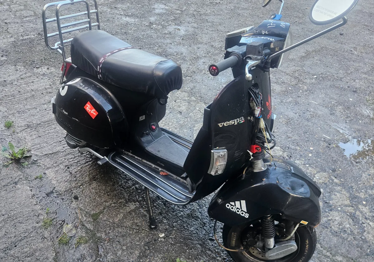 LML Scooter  vespa 2013 - Image 4
