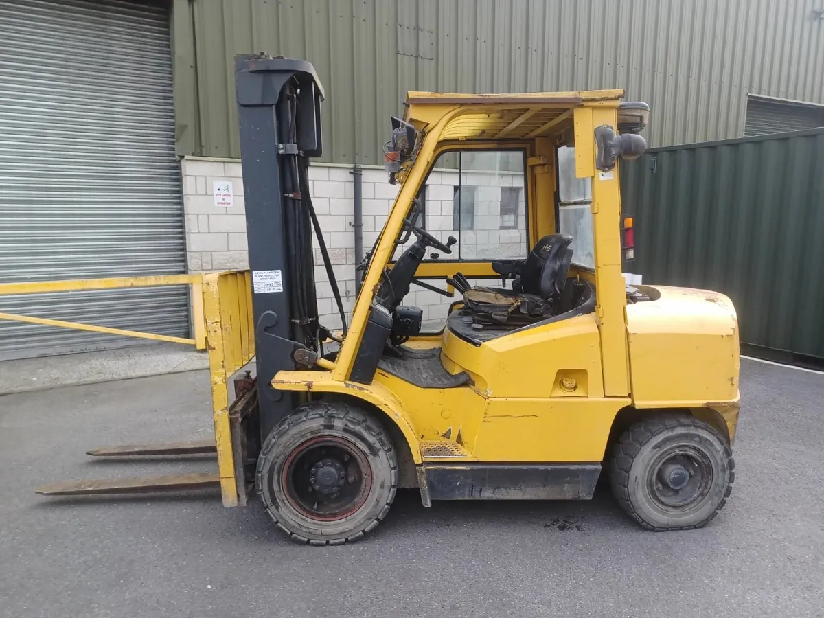 Forklift - Image 3