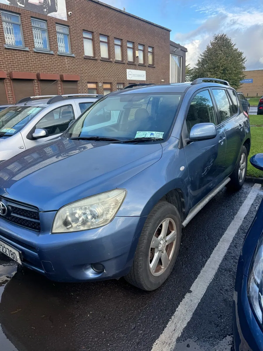 Toyota RAV4 2.0 petrol - Image 2