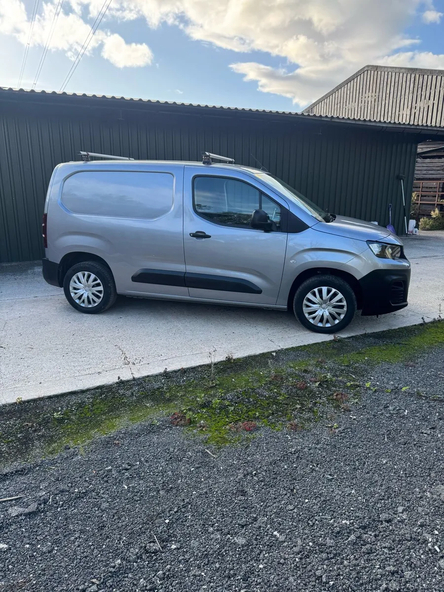 2021 Peugeot partner - Image 3