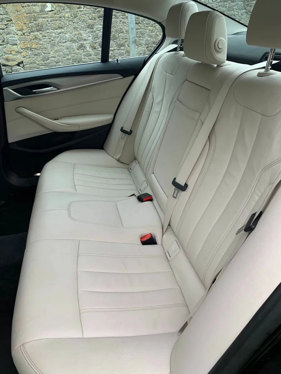 BMW 5-Series 2018 - Image 4