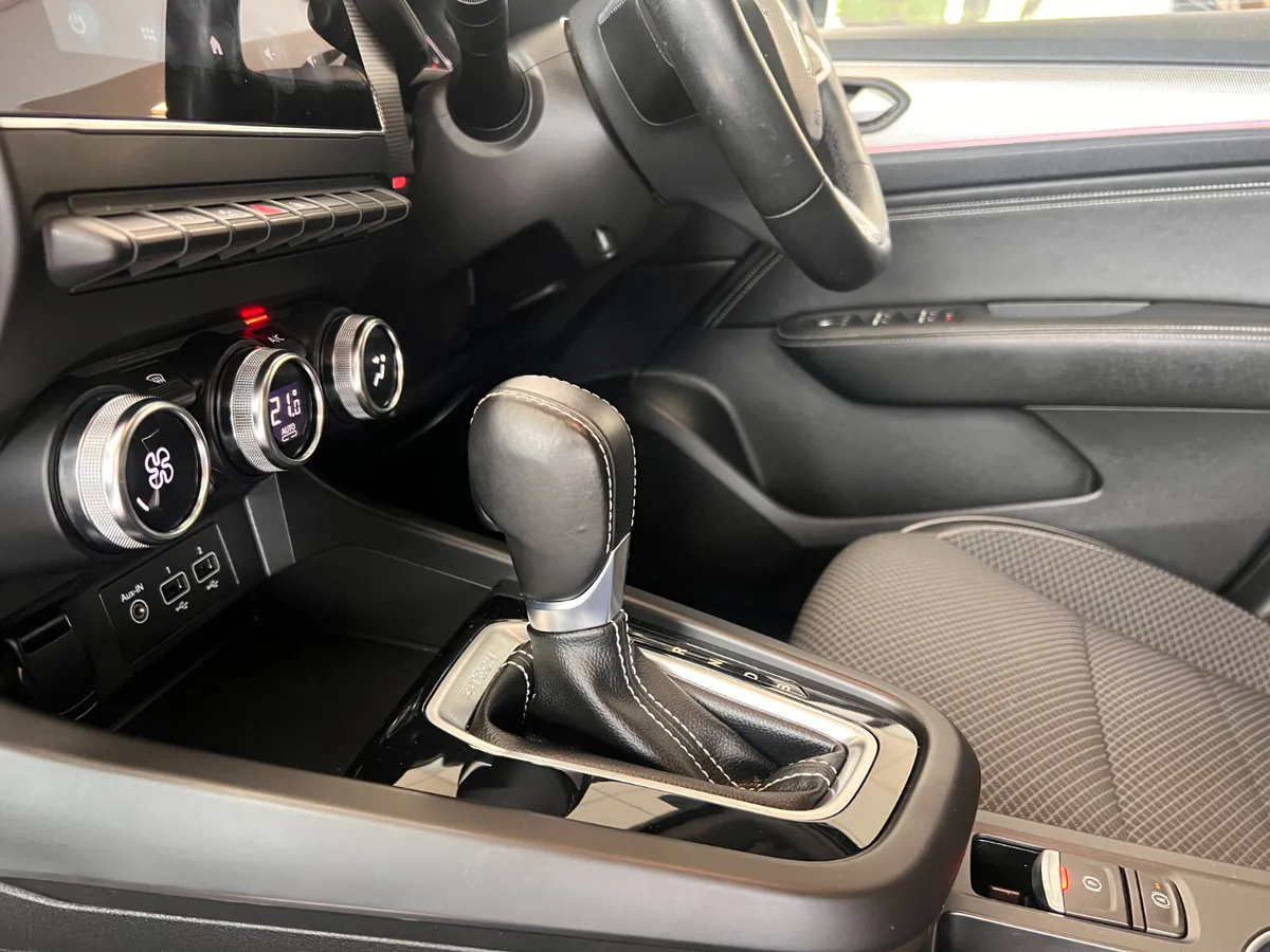 HYBRID AUTOMATIC  **Finance Arranged/Big Spec/Low - Image 4