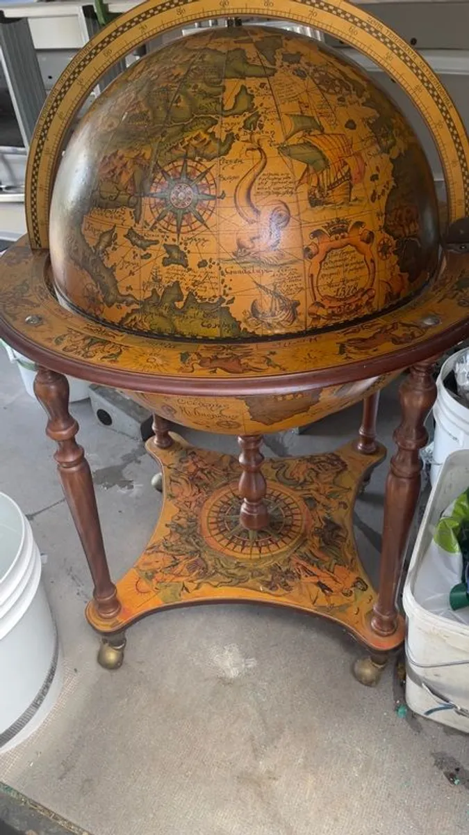 Antique Globe Drinks Cabinet - Image 3