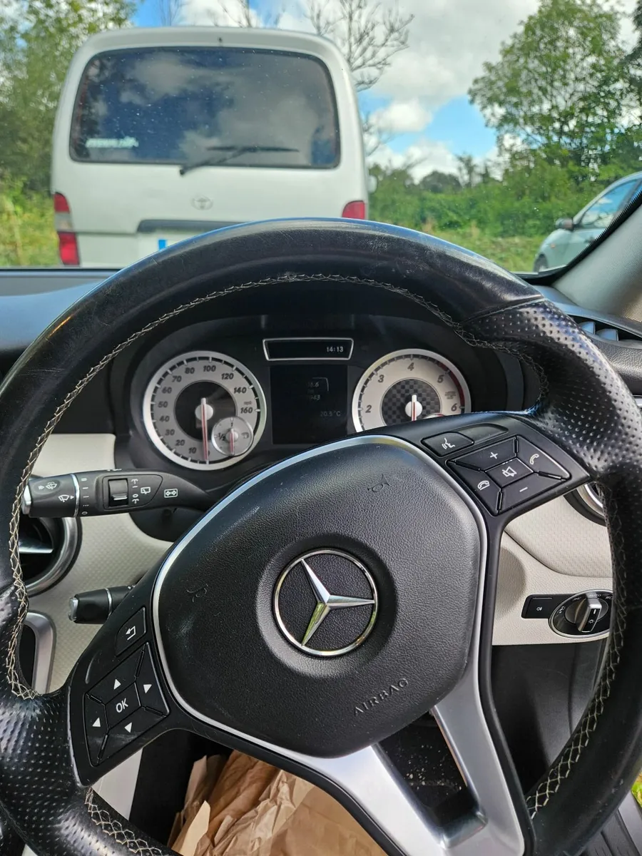 Mercedes-Benz A-Class 2014 - Image 4