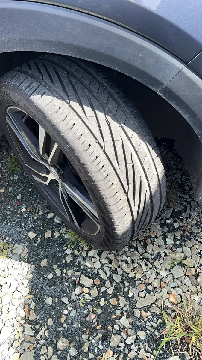 Car - Image 2