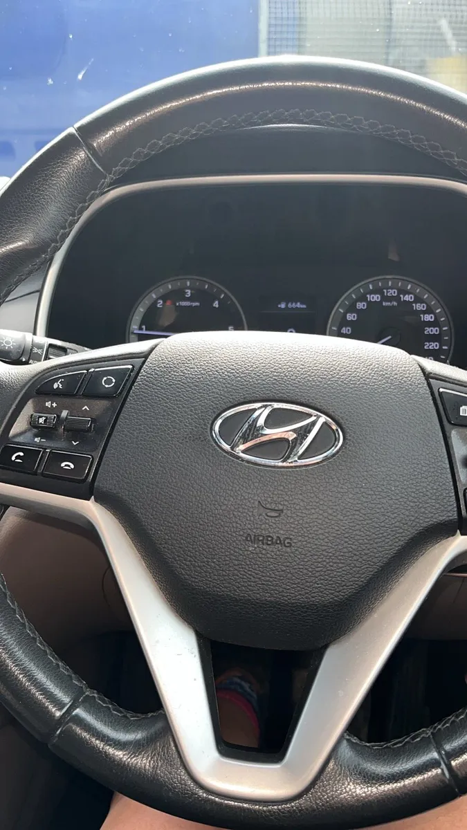 Car - Image 4