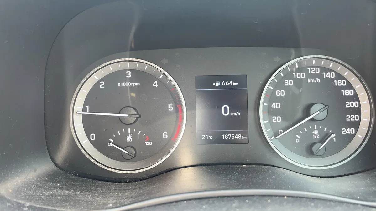 Car - Image 4