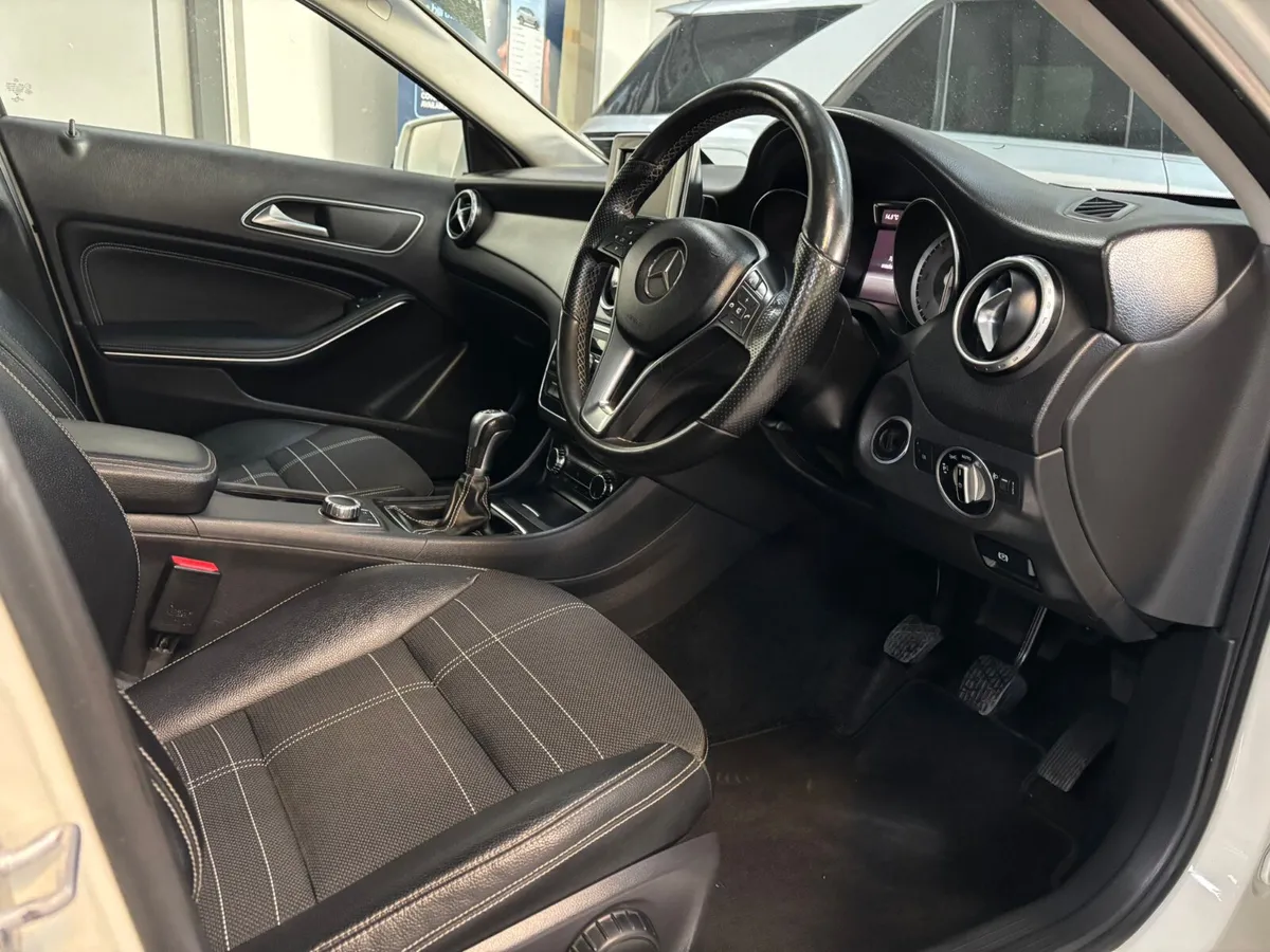 Mercedes-Benz GLA 2016. 200 CDI  URBAN - Image 3