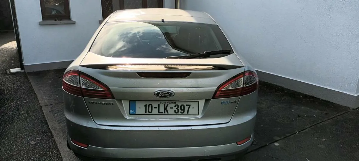 Ford Mondeo (Low Tax €280) 1.8 Diesel Hatchback. - Image 4