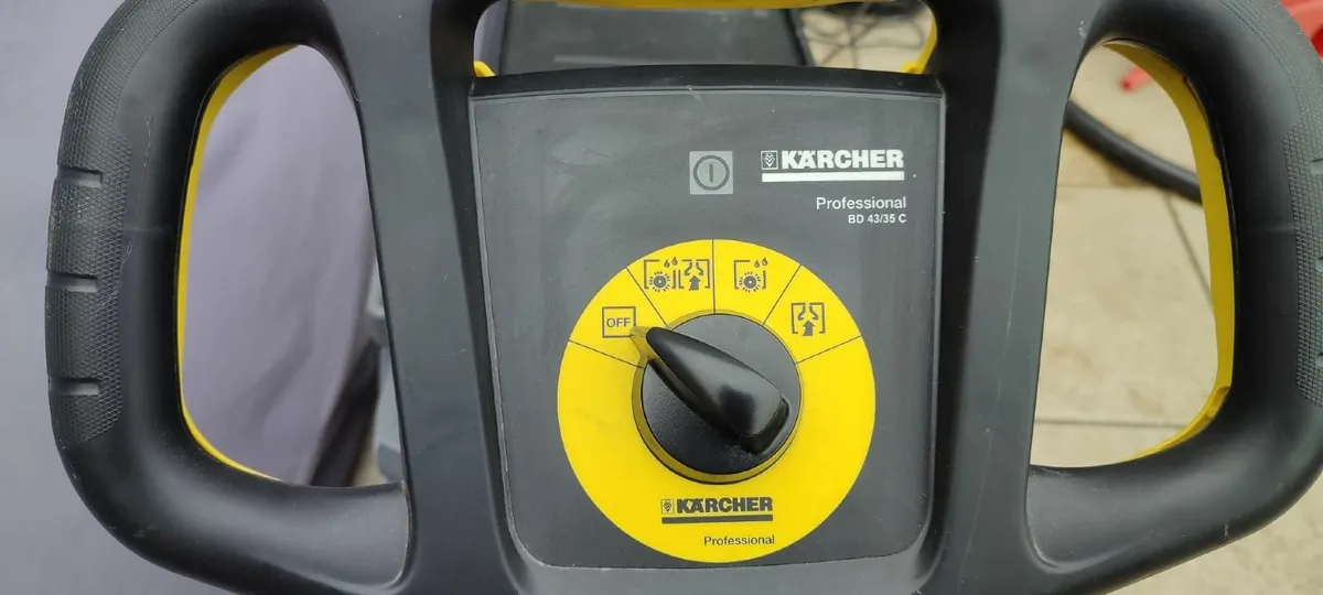 Karcher BD 43/35 C Ep Walk-Behind Scrubber Dryer - Image 2