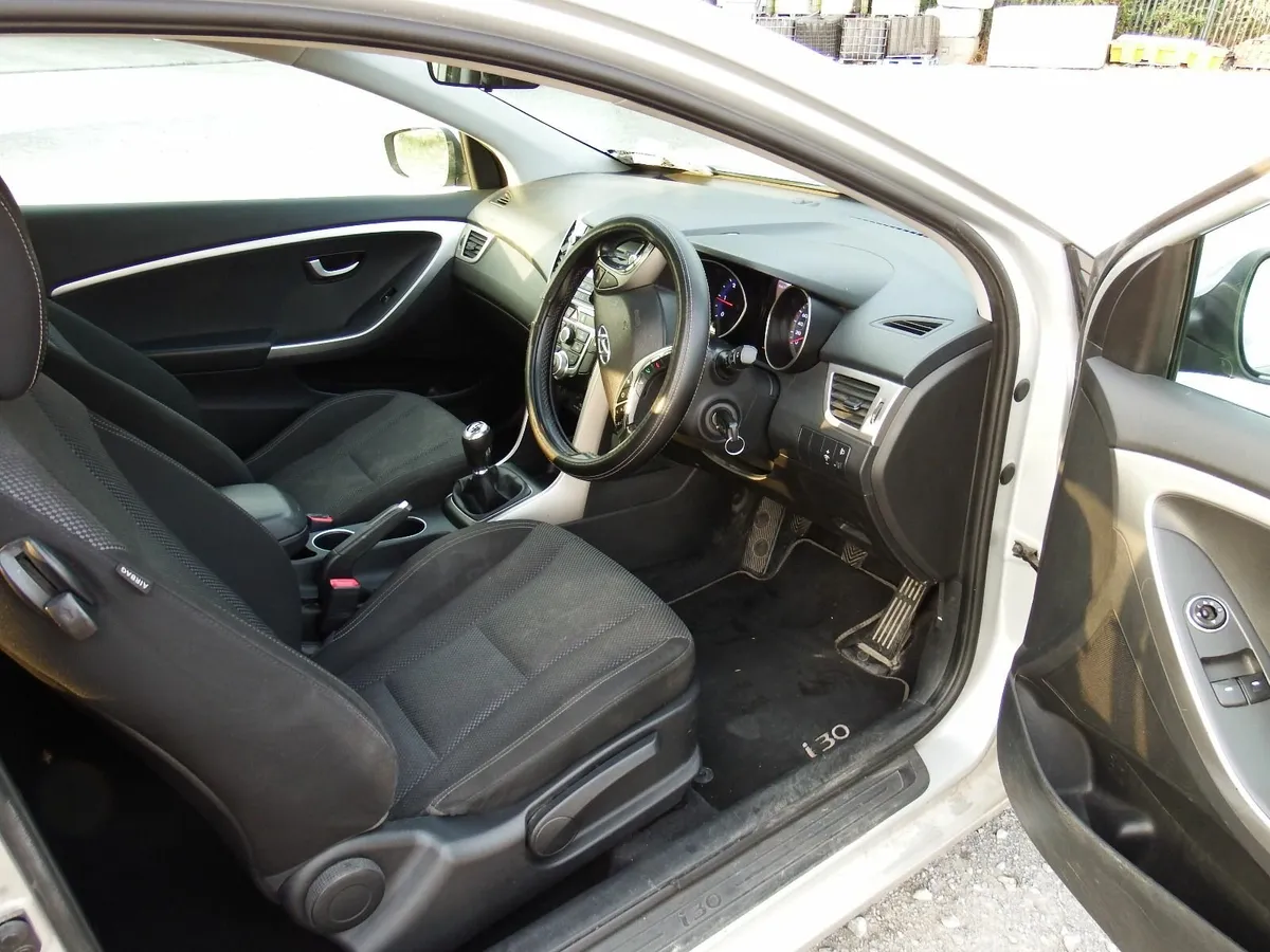 Hyundai i30 2015 - Image 3