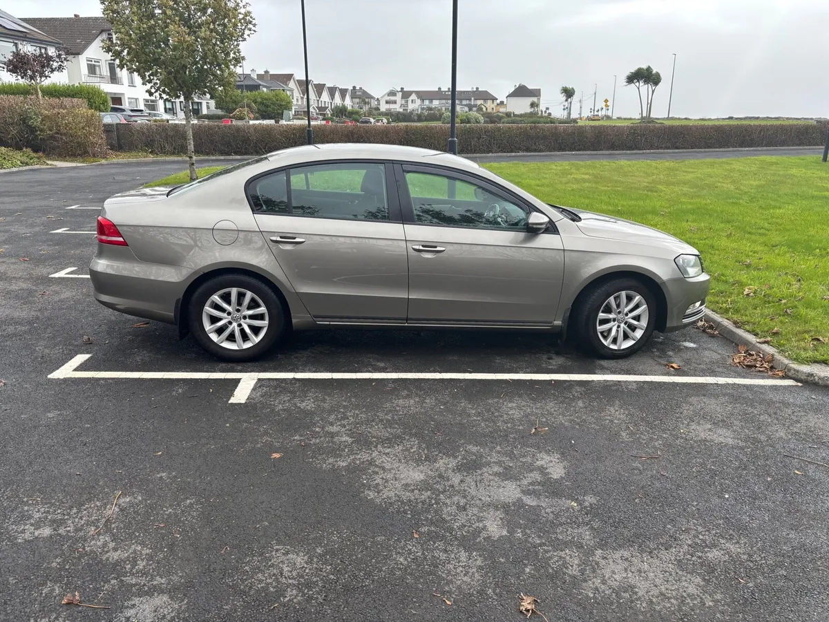 Volkswagen Passat 2013 trendline 1.6tdi - Image 2