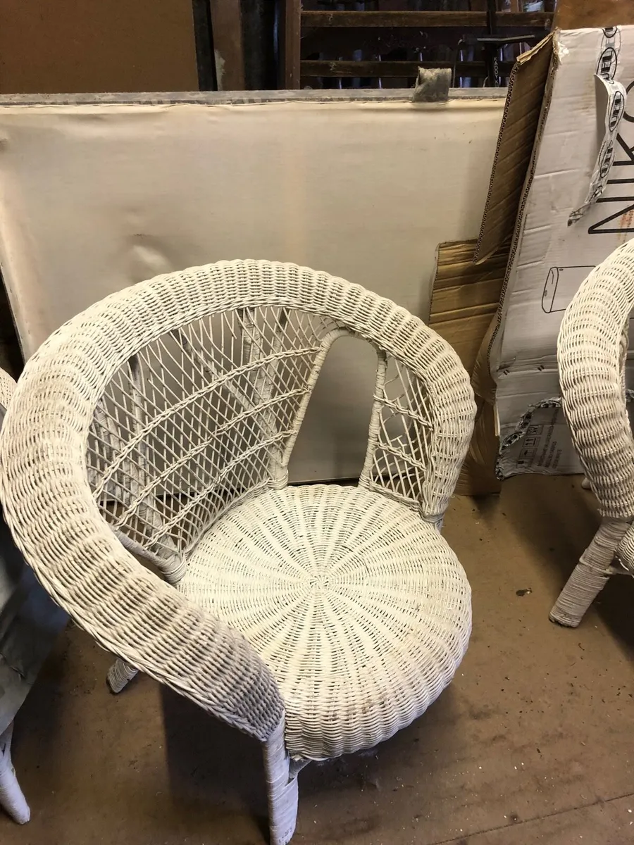 Sunroom furniture - Image 2