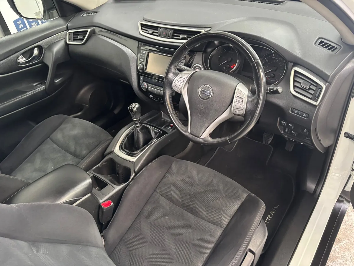 Nissan X-Trail 2017 1.6DCI. N-VISION  7 SEATS - Image 3