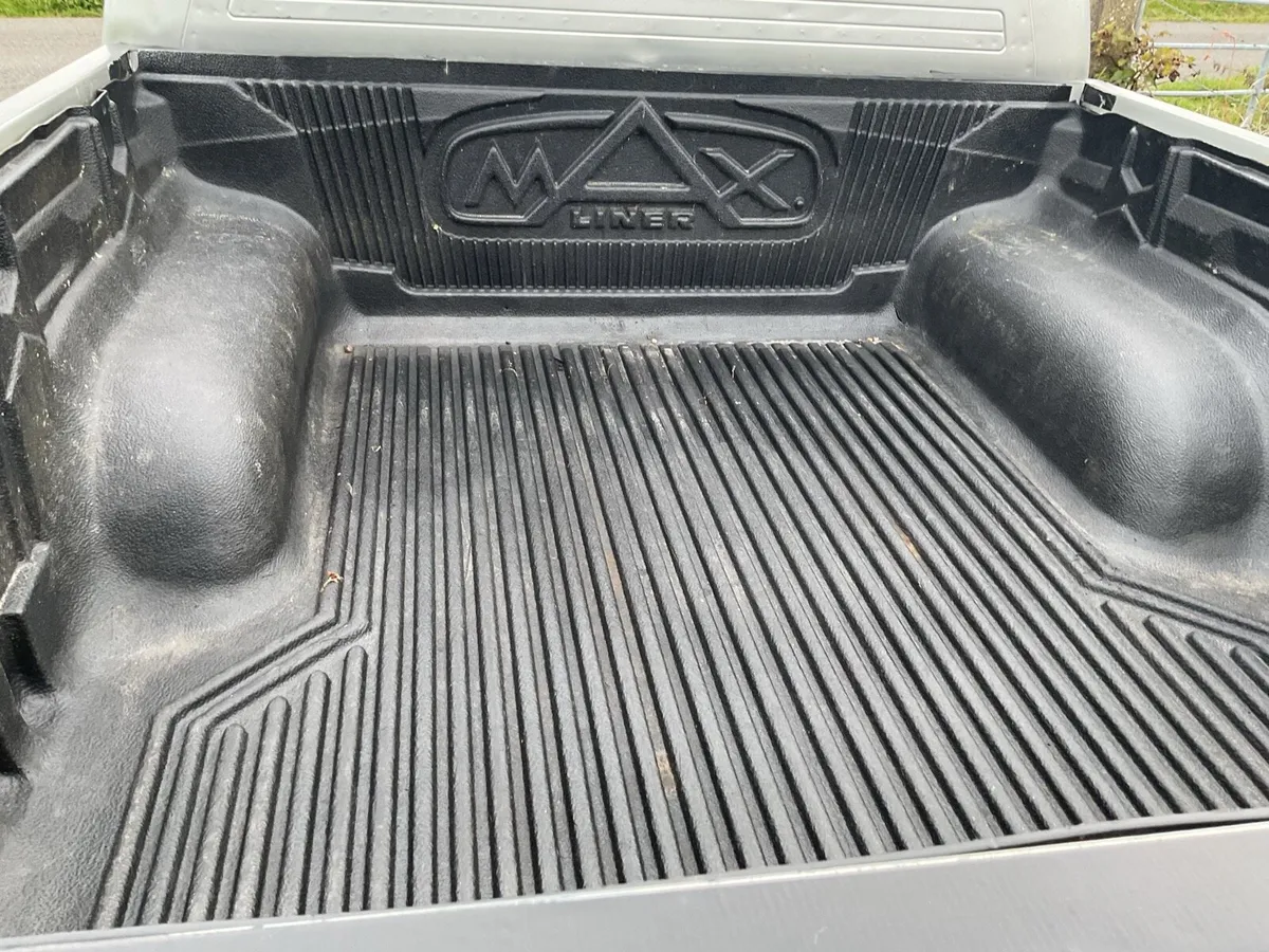 2011 Toyota hilux 2.5 diesel - Image 4