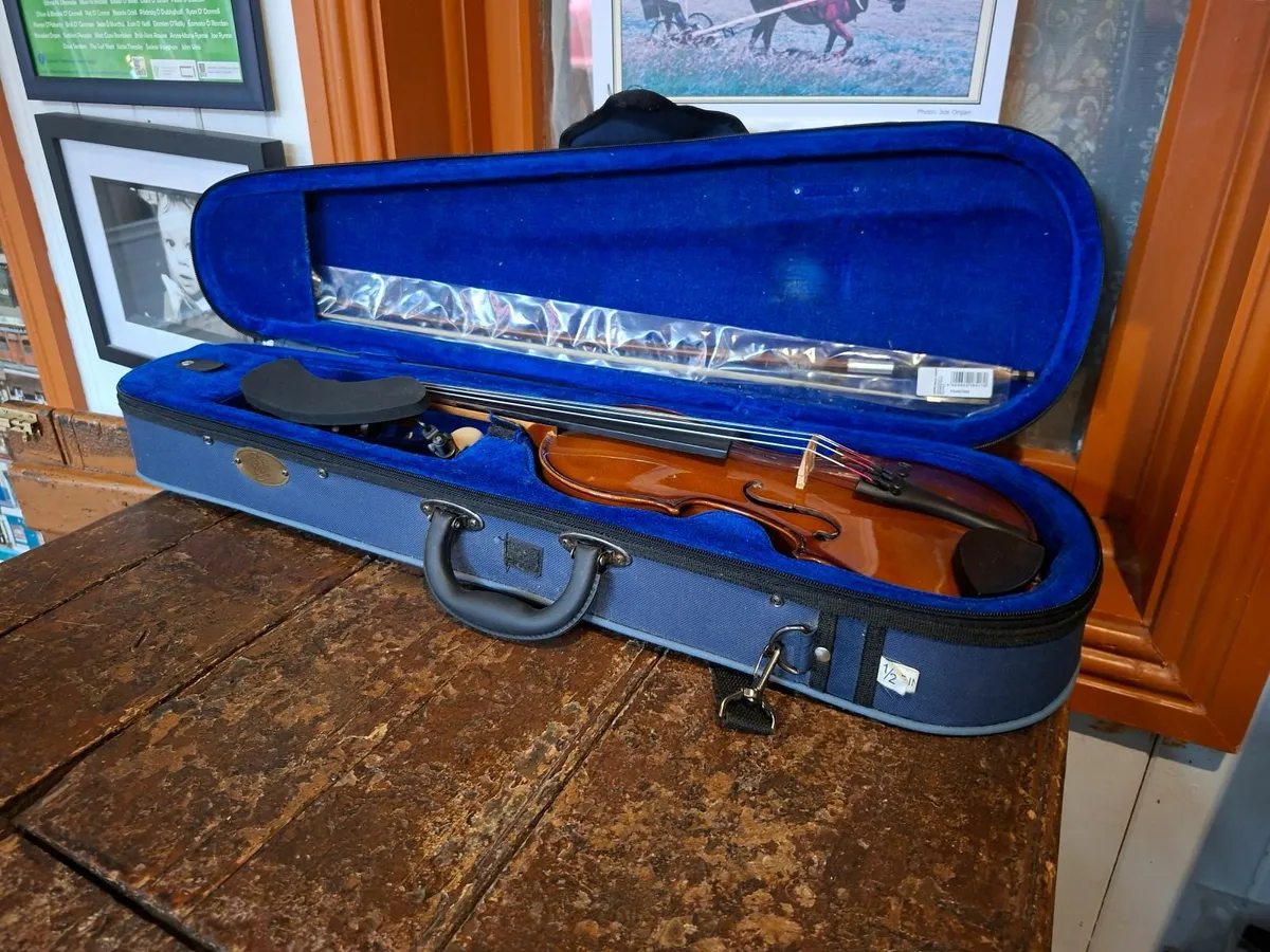 Violin 1/2 Sized - Image 2